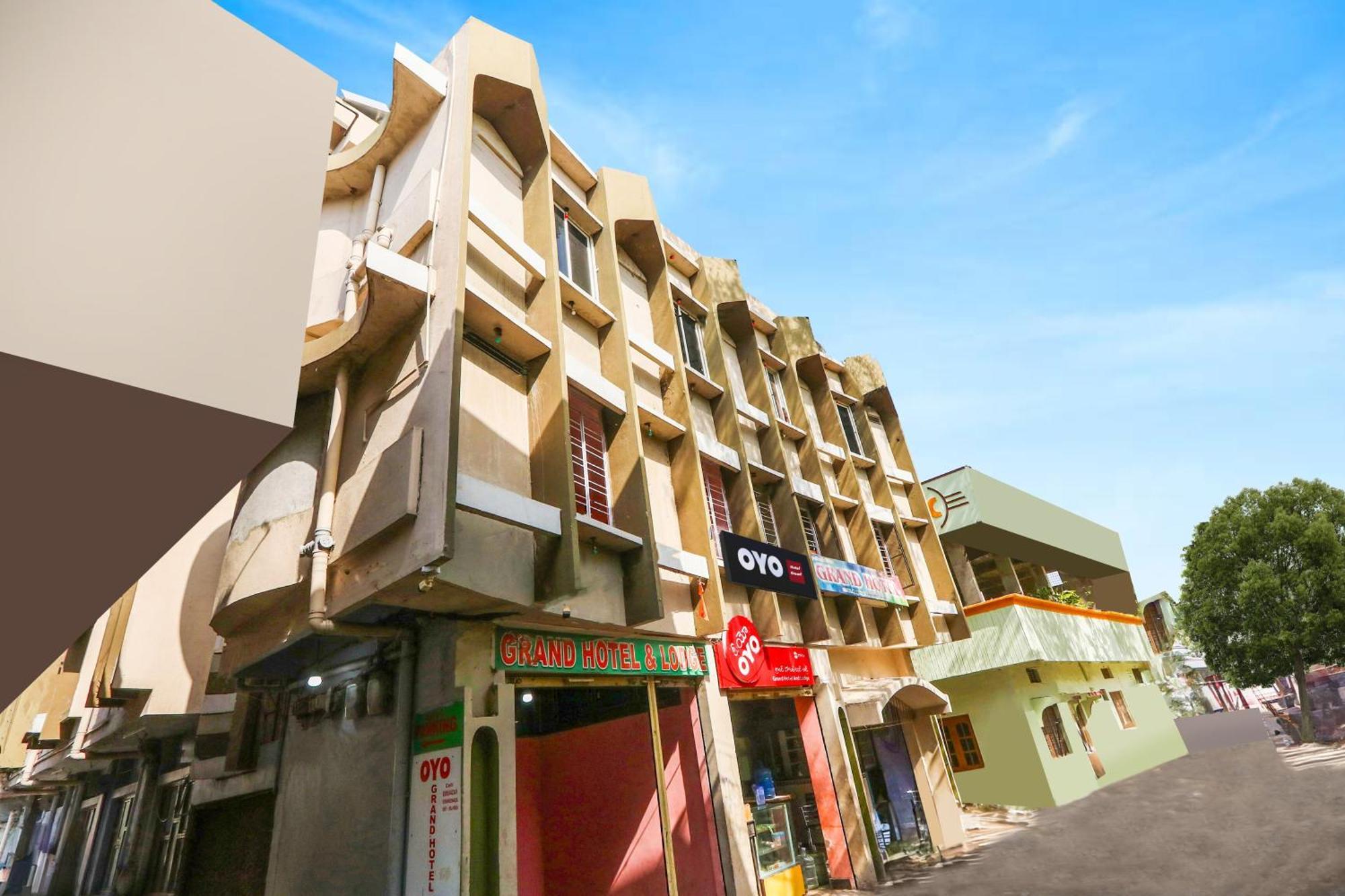 OYO 71906 Grand Hotel And Lodge Sangareddy Exterior foto